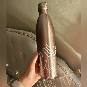 Ellie waterbottle. Barely used!